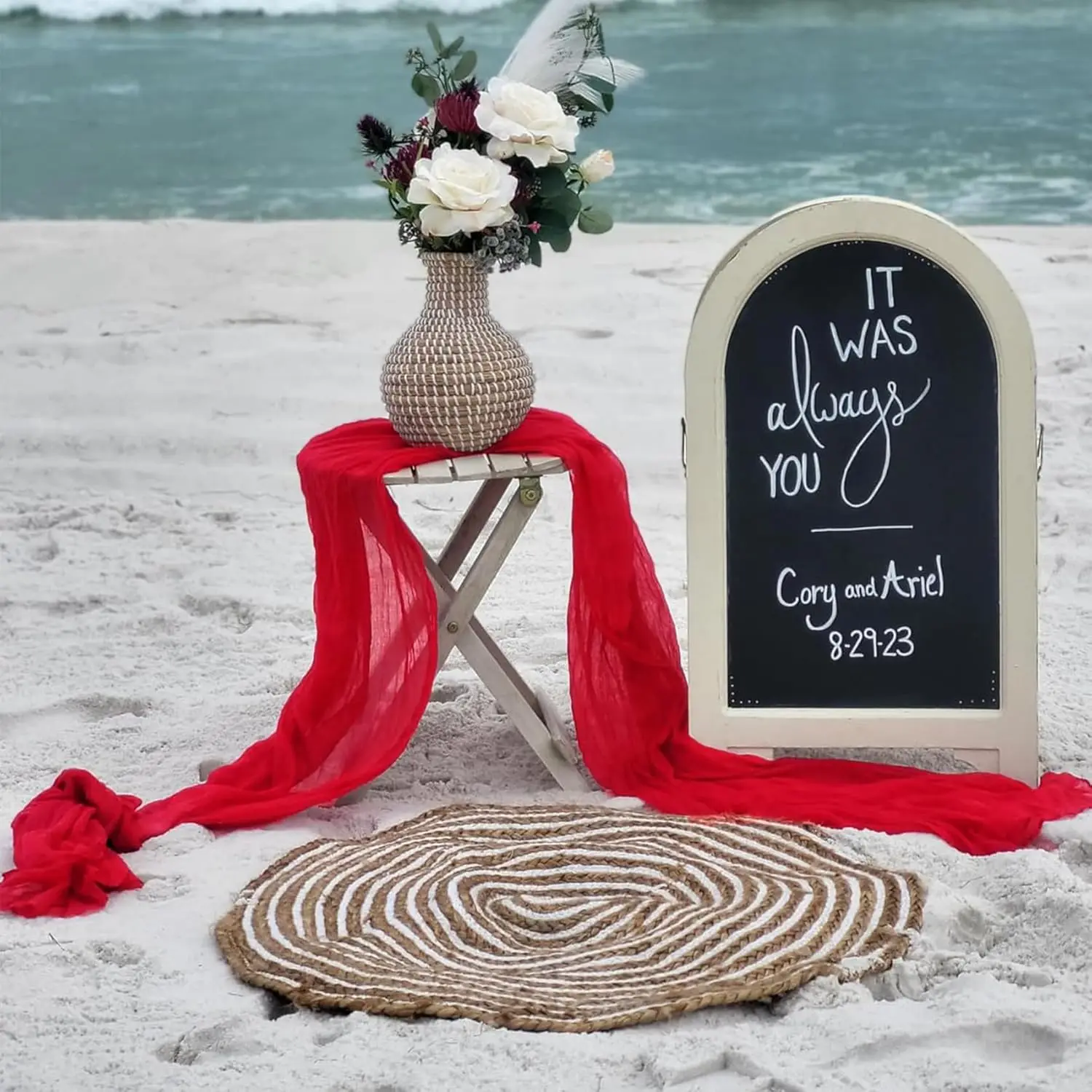 Valentine Red Long Table Runne - đánh giá và giá Christmas Table Runner